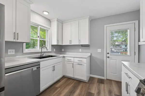 3000 Gettysburg Avenue N, New Hope, MN 55427
