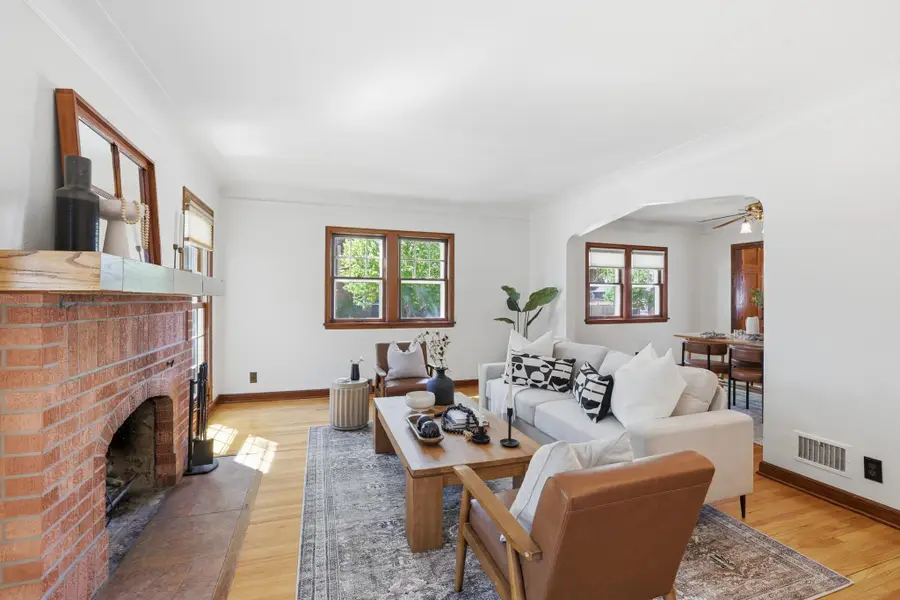 1457 Hoyt Avenue W, Falcon Heights, MN 55108 - #3