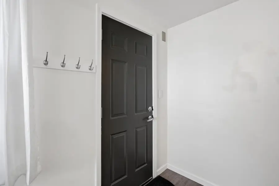 900 Geranium Avenue E, Saint Paul, MN 55106 - #2