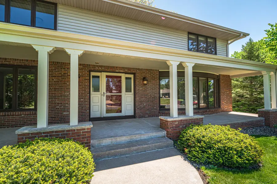 3052 Cherrywood Court, Eagan, MN 55121 - #2