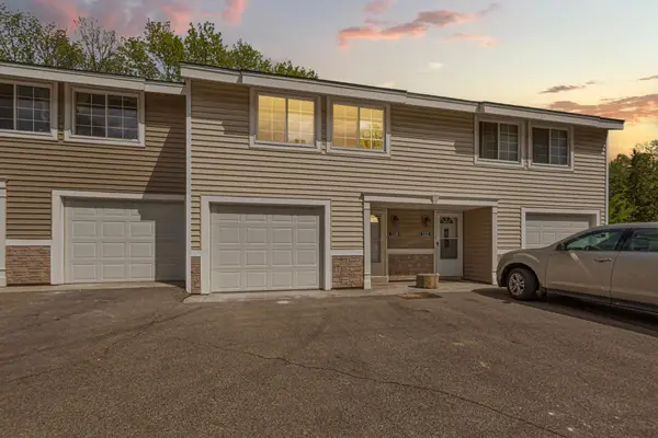 3320 River Bluff Drive #83, Eagan, MN 55121