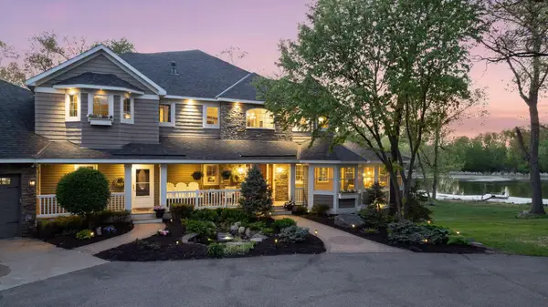 21420 Crimson Court, Lakeville, MN 55044