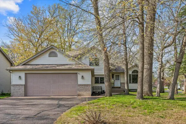 6130 Albert Lane, North Branch, MN 55056