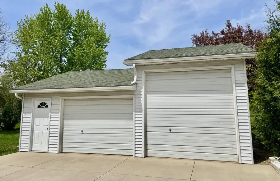 1408 11th Avenue Nw, Austin, MN 55912 - #2