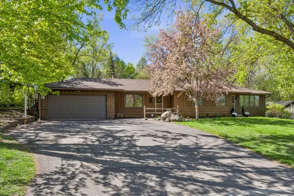 1105 Lakeview Drive, Burnsville, MN 55337