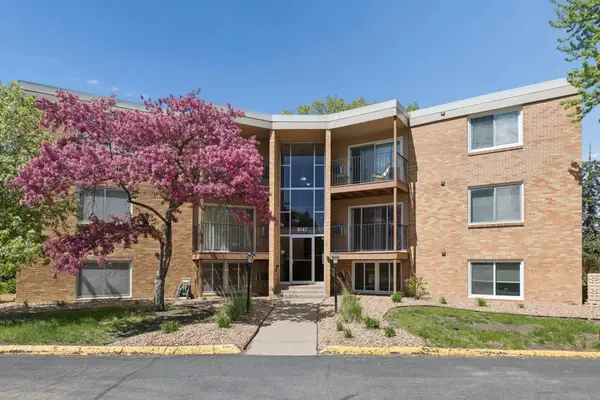9147 Highway 55 #202, Golden Valley, MN 55427
