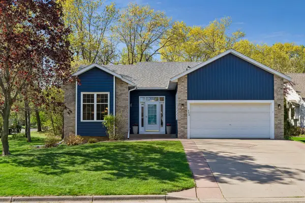 354 East Avenue Circle, Mahtomedi, MN 55115