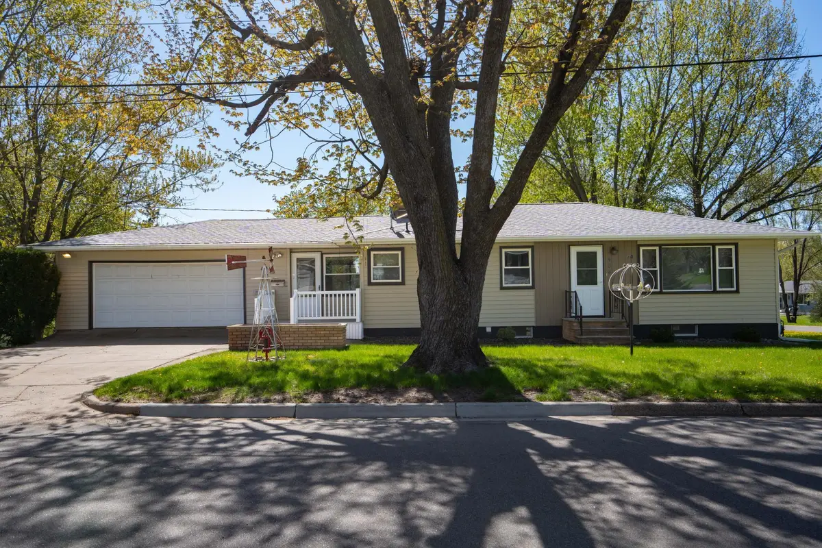 404 4th Street N, Sauk Rapids, MN 56379 - #1
