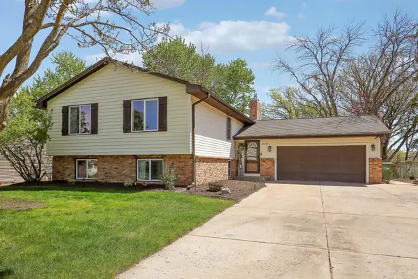 12957 Chisholm Street Ne, Blaine, MN 55449