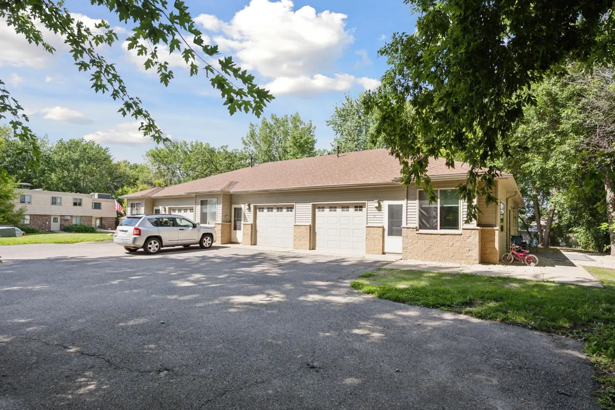 914 1/2 3rd Avenue Ne, Buffalo, MN 55313 - #1