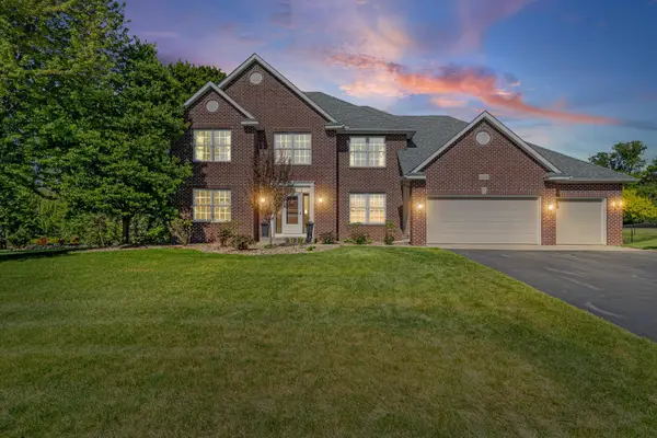 16319 Holbrook Avenue, Lakeville, MN 55044