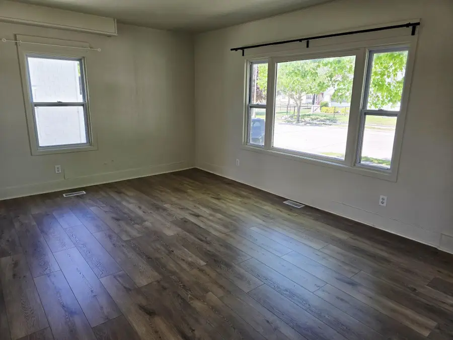 812 2nd Avenue Ne, Austin, MN 55912 - #2
