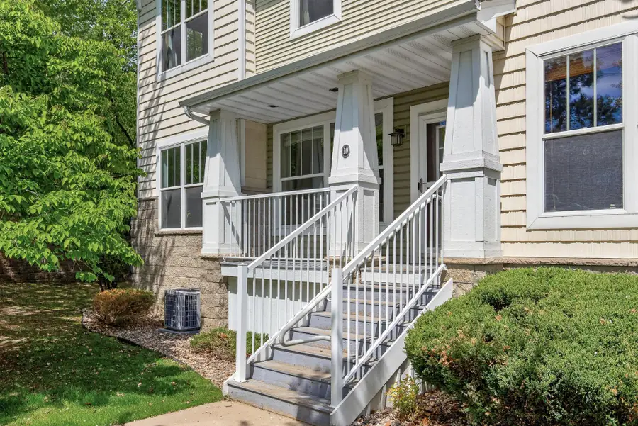 1240 County Road D E #10, Maplewood, MN 55109 - #2