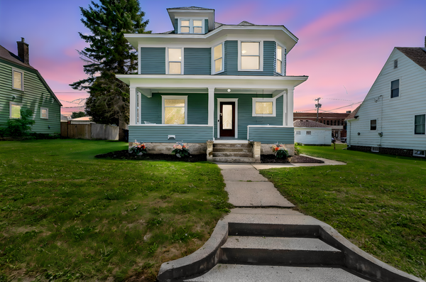 615 1st Street, Kenyon, MN 55946