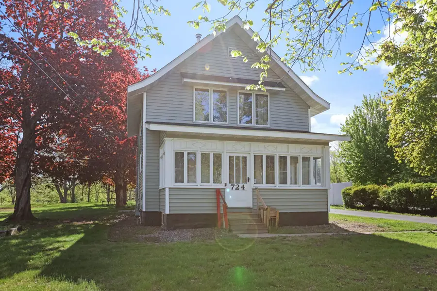724 1st Street N, Waterville, MN 56096 - #2