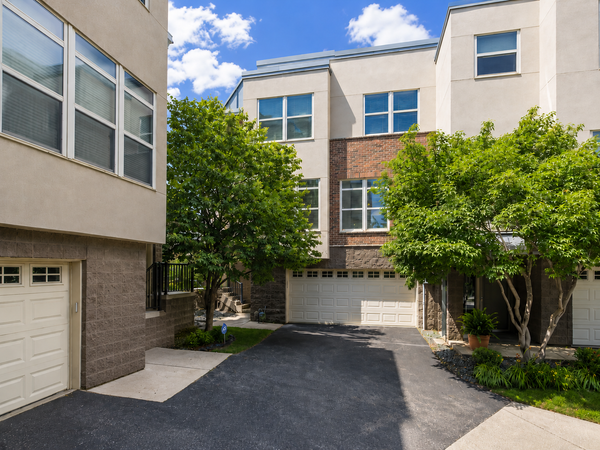 221 1st Avenue Ne #15, Minneapolis, MN 55413