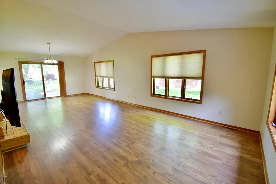 1252 Rolling Oaks Lane Nw, Hutchinson, MN 55350 - #3