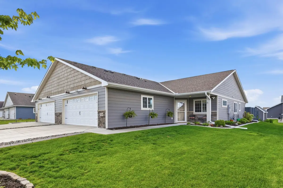 1704 11th Street Ne, Buffalo, MN 55313 - #1