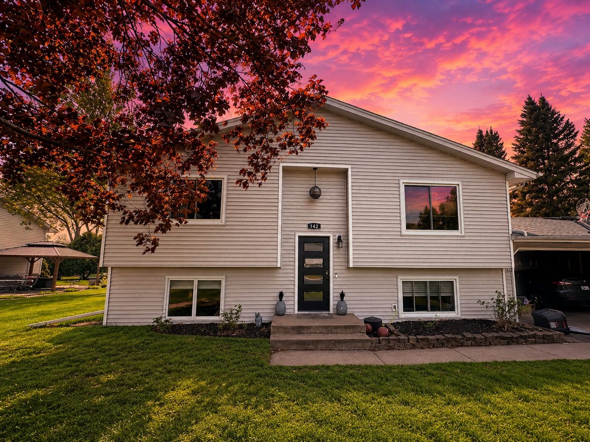 142 Canterbury Road, Circle Pines, MN 55014 - #1