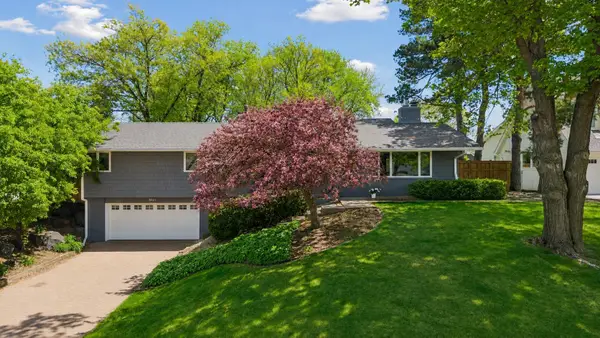 5521 Mirror Lakes Drive, Edina, MN 55436