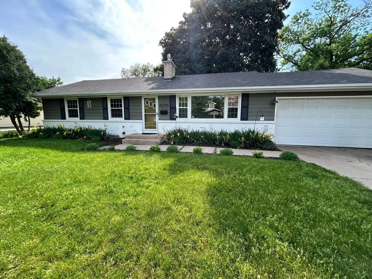 6216 Chowen Avenue S, Edina, MN 55410 - #1