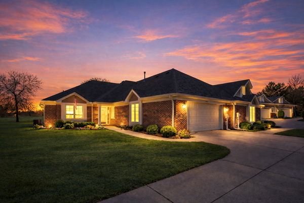 8810 Pointe Vista Drive, Victoria, MN 55386