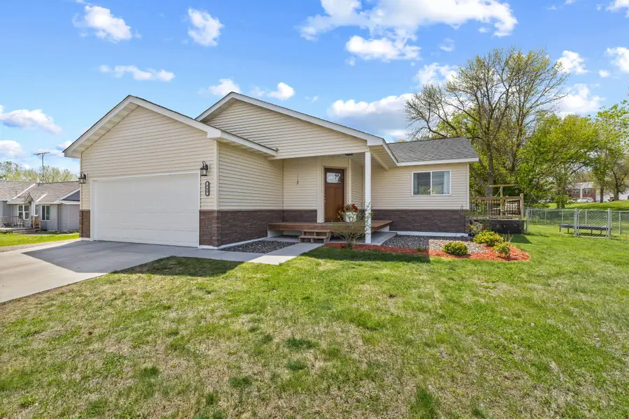 640 3rd Street Se, Cokato, MN 55321 - #2