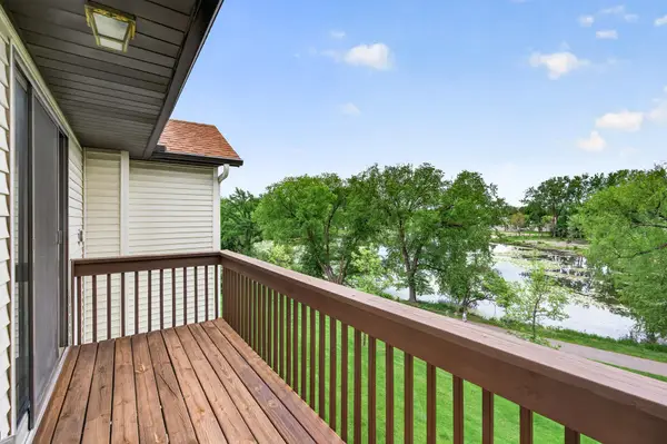 2638 Lake Court Drive #30, Mounds View, MN 55112