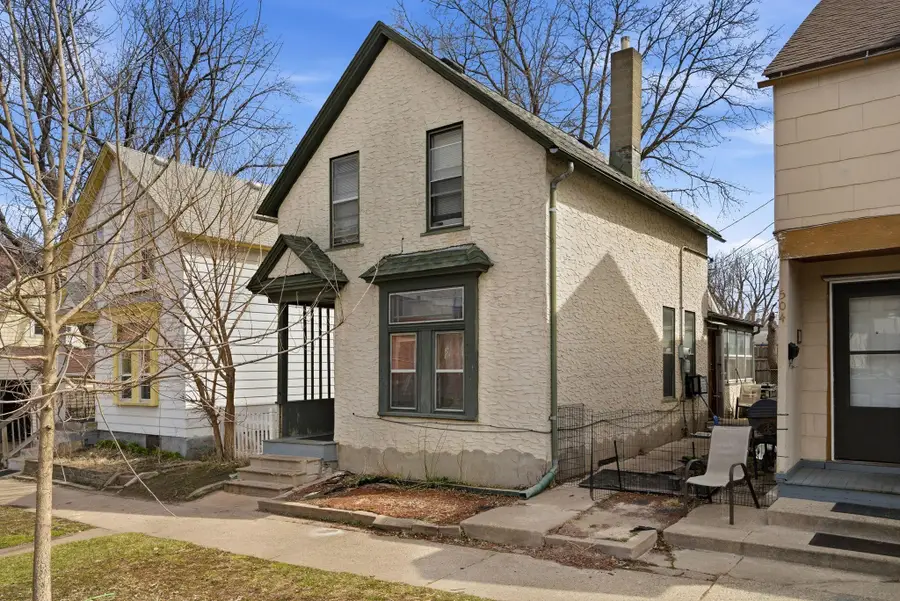 502 Bellows Street, Saint Paul, MN 55107 - #2
