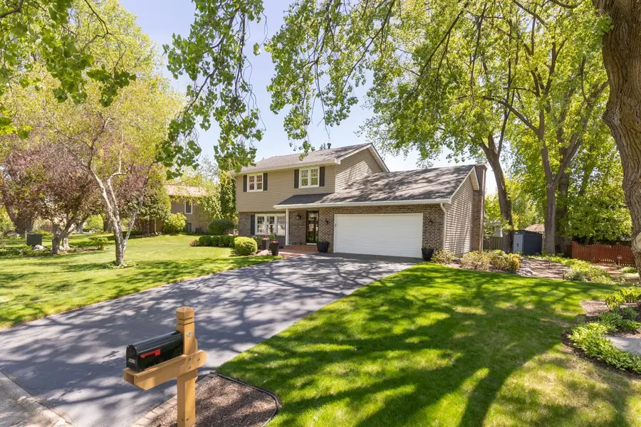 6917 W 82nd Street, Bloomington, MN 55438 - #2