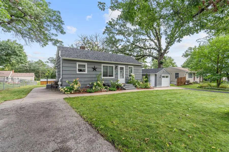 2097 Belmont Lane E, North Saint Paul, MN 55109 - #2
