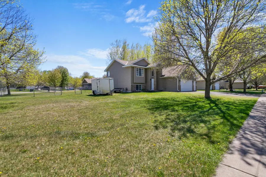 702 4th Avenue Sw, Isanti, MN 55040 - #3
