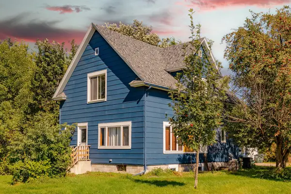276 Minnesota Avenue W, Glenwood, MN 56334