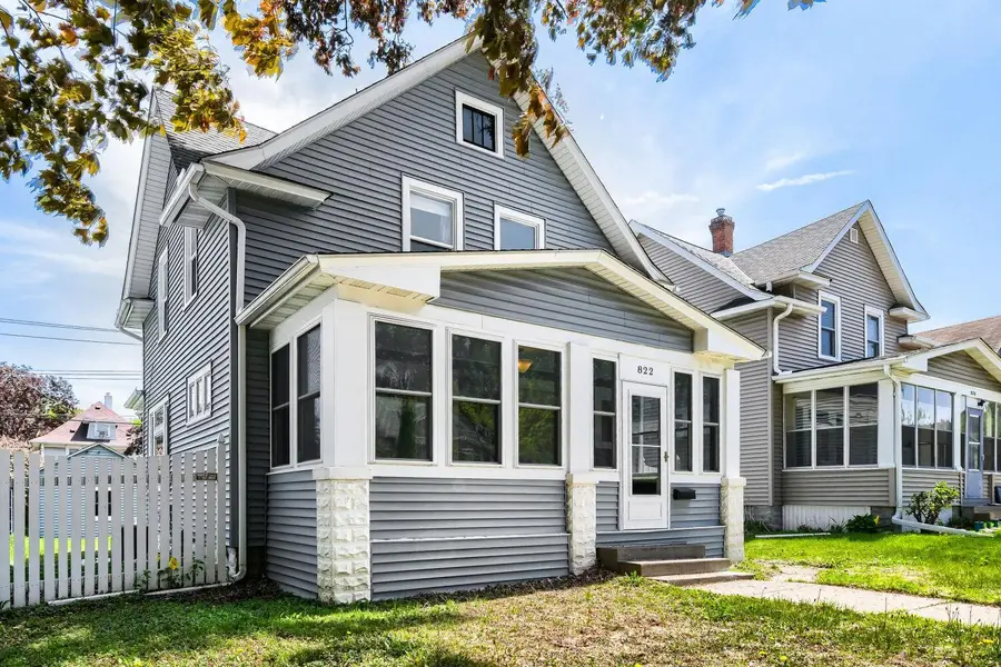 822 Smith Avenue S, Saint Paul, MN 55107 - #2