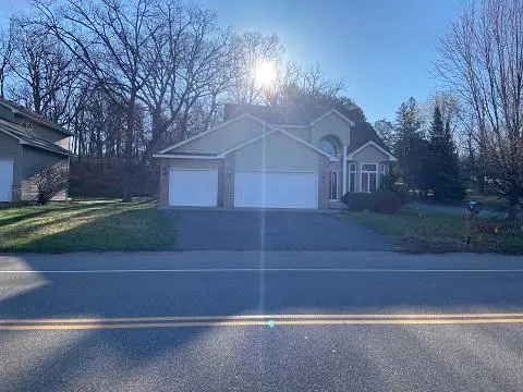 818 Sterling Street S, Maplewood, MN 55119