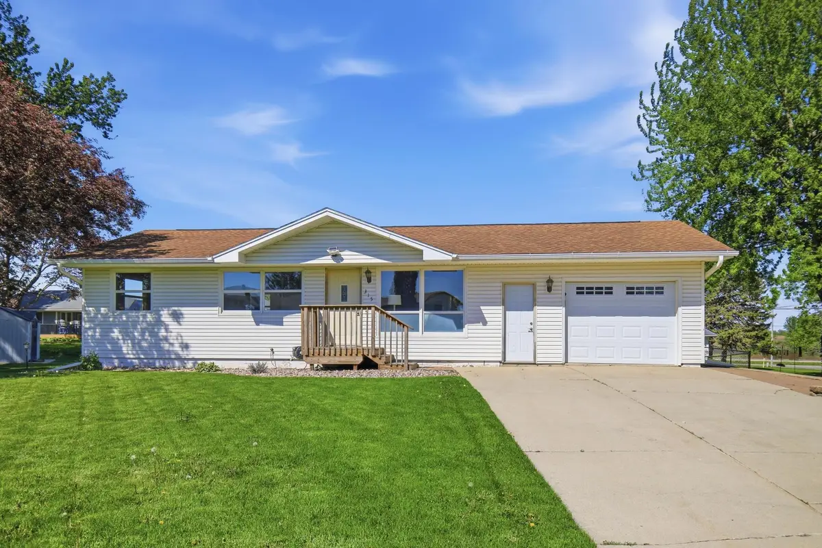 315 Rena Belle Street Nw, Eyota, MN 55934 - #1
