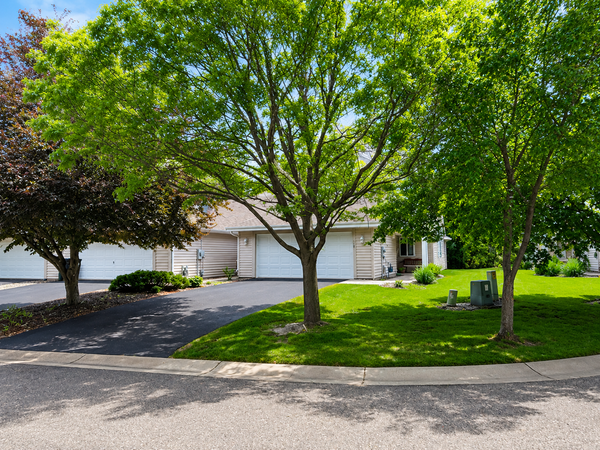 513 109th Lane Nw, Coon Rapids, MN 55448