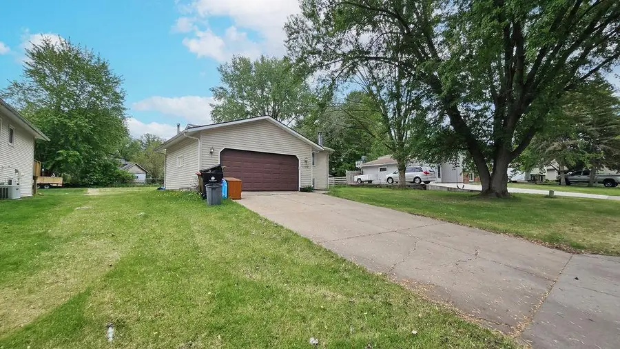 1150 Glendon Street N, Maplewood, MN 55119 - #3