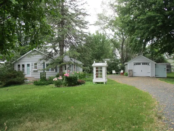 1896 Walter Street, Maplewood, MN 55109