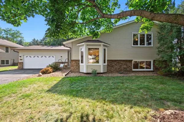 13924 W Preserve Boulevard, Burnsville, MN 55337