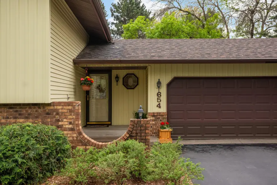 654 Tanglewood Drive, Shoreview, MN 55126 - #3