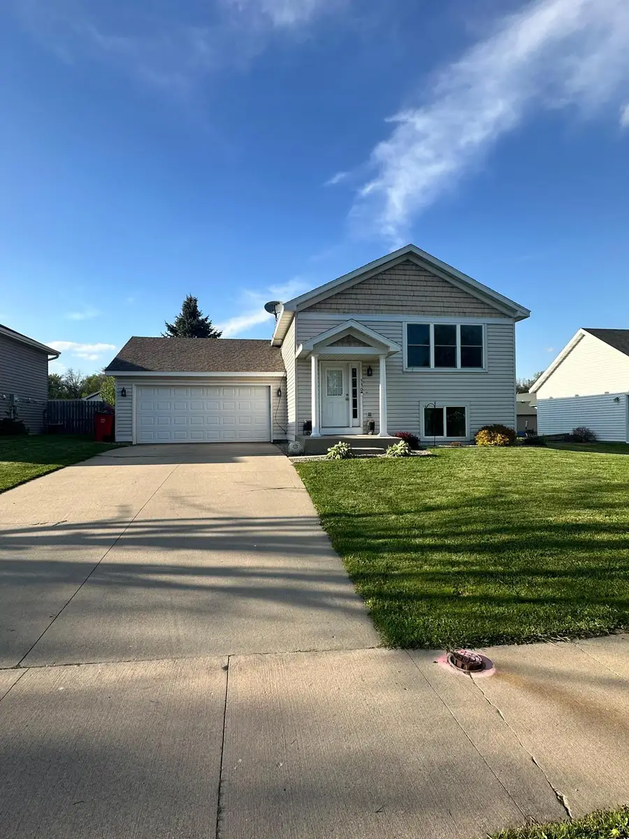 530 7th Street Sw, Pine Island, MN 55963 - #2
