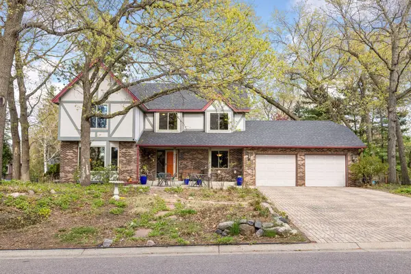 5950 Churchill Street, Shoreview, MN 55126