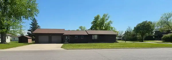 613 E Walnut Avenue, Olivia, MN 56277