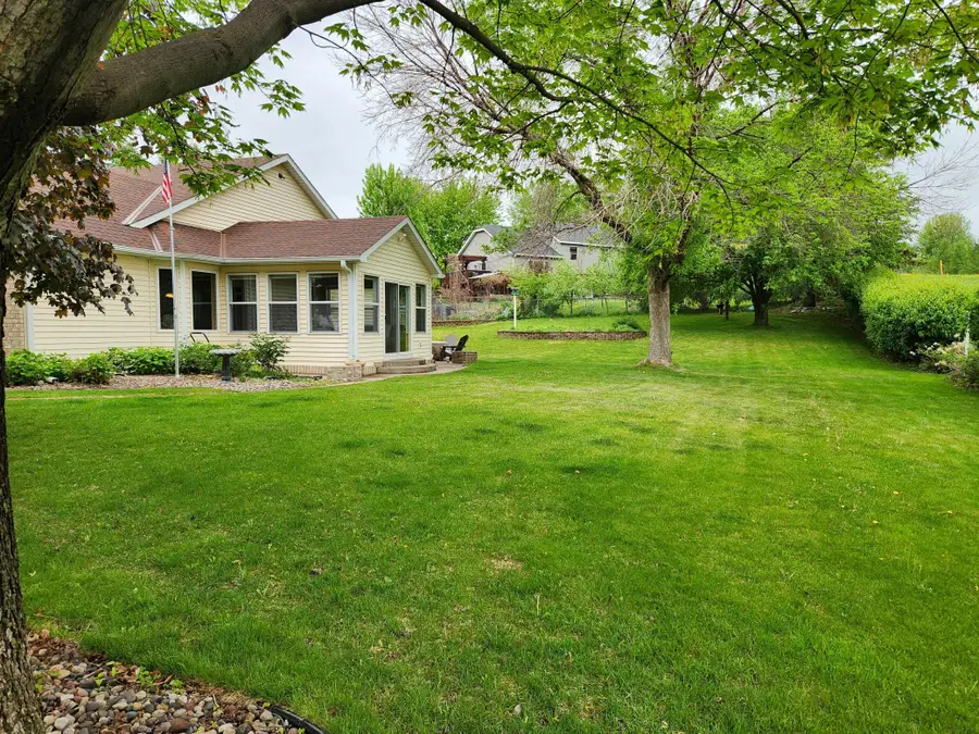 7488 Newbury Road, Woodbury, MN 55125 - #2