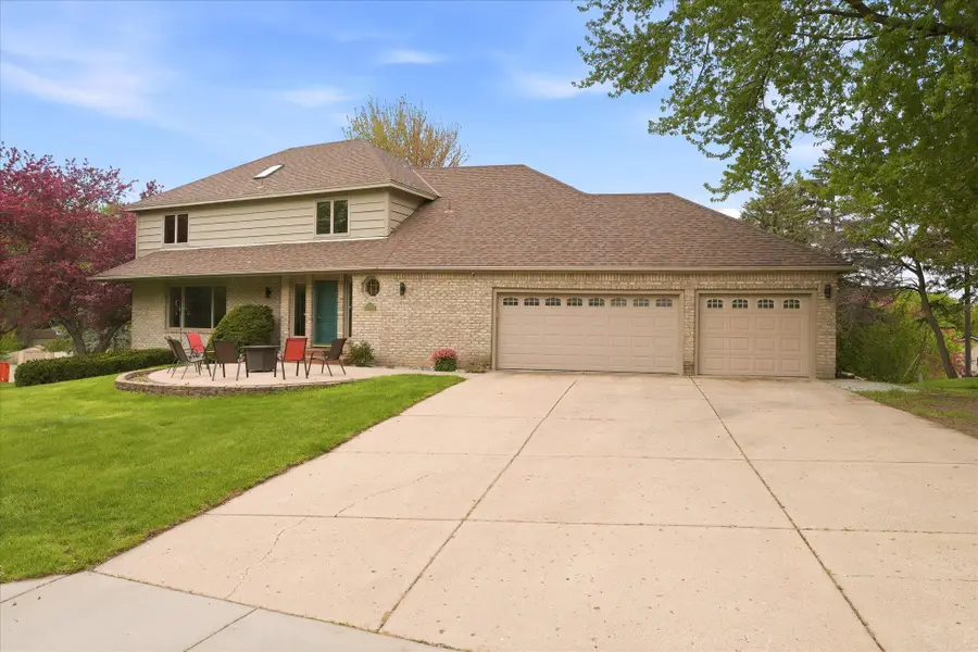 2500 Highland View Avenue S, Burnsville, MN 55337 - #2