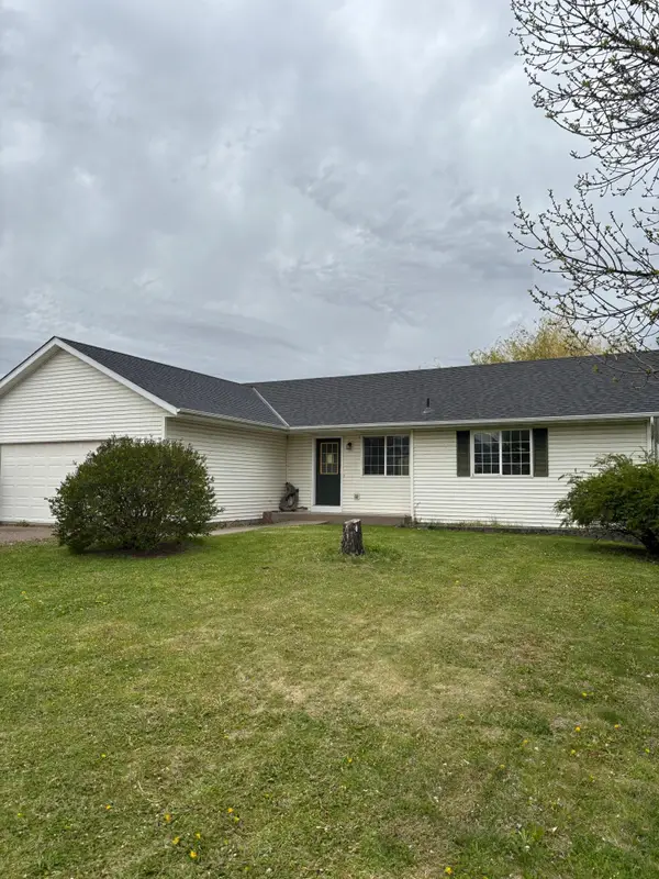 611 Birch Avenue N, Maple Lake, MN 55358