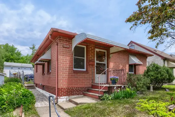 519 36th Avenue Ne, Minneapolis, MN 55418
