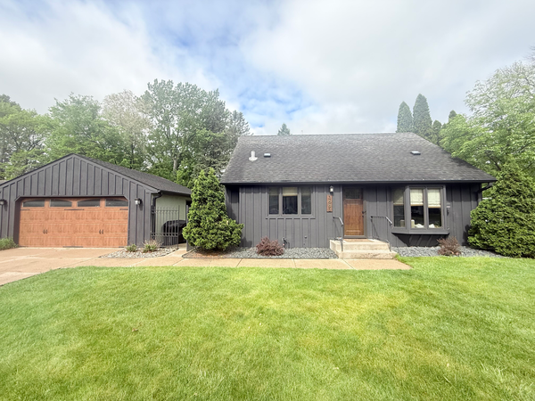 3683 Howard Avenue, White Bear Lake, MN 55110