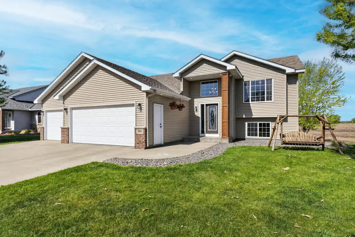 306 Kennedy Avenue Nw, New Prague, MN 56071 - #1